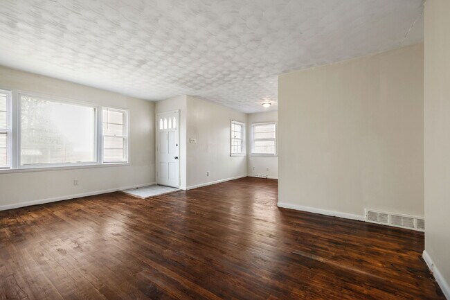 Building Photo - 3337 Houston St