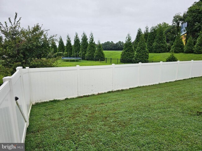 Building Photo - 270 Waterway Dr