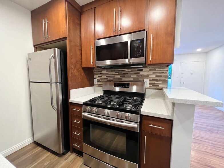 Building Photo - 3601 Keystone Av