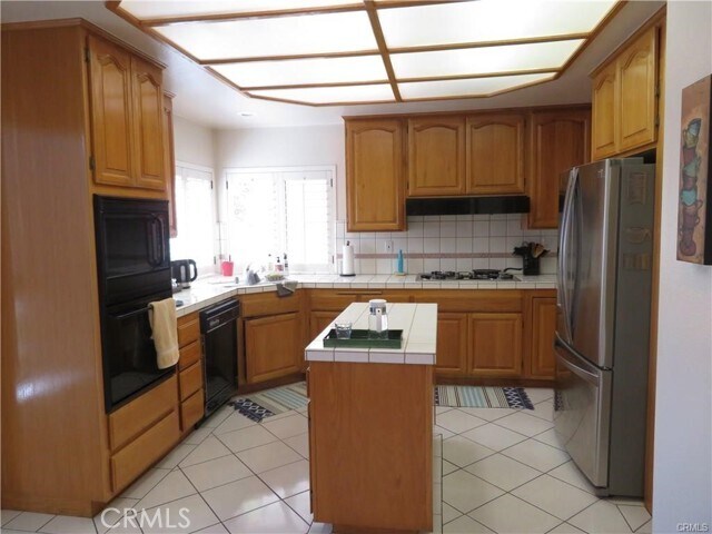 Building Photo - 5335 Avenida El Cid