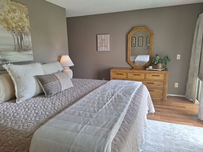 Building Photo - FURNISHED RENTAL - SUGAR MILL / PINE VALLE...