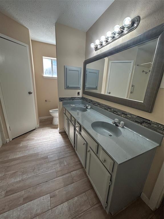 Building Photo - 4929 Meadow Pl Dr
