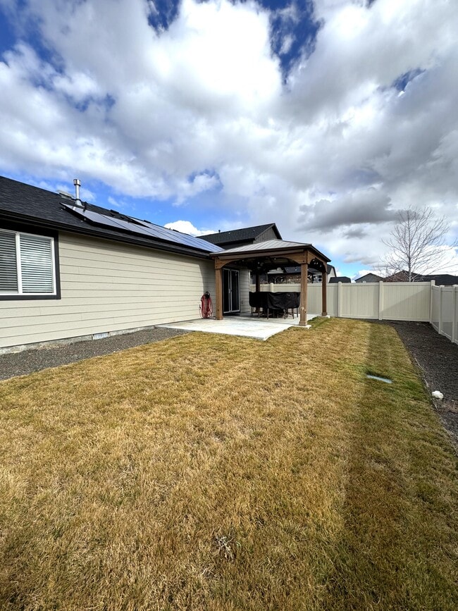 Building Photo - 1901 E Porter St