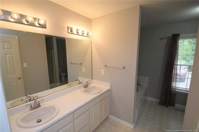 Building Photo - 8105 Tuxford Dr
