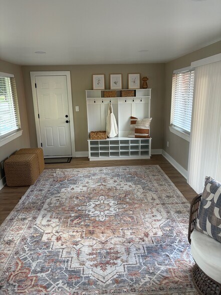 Breezeway Sunroom with Desk - 3527 Hillside Dr