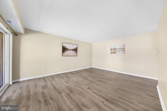 Building Photo - 124 Kirkbride Rd