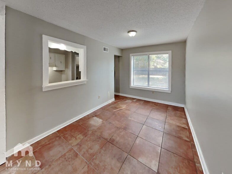 Building Photo - 4578 Crump Rd