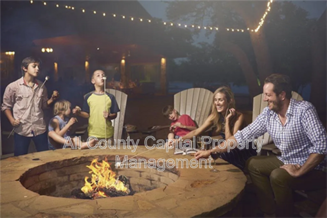 Building Photo - 2113 Barbaro Way