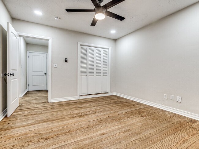Building Photo - 2525 NW 32nd St