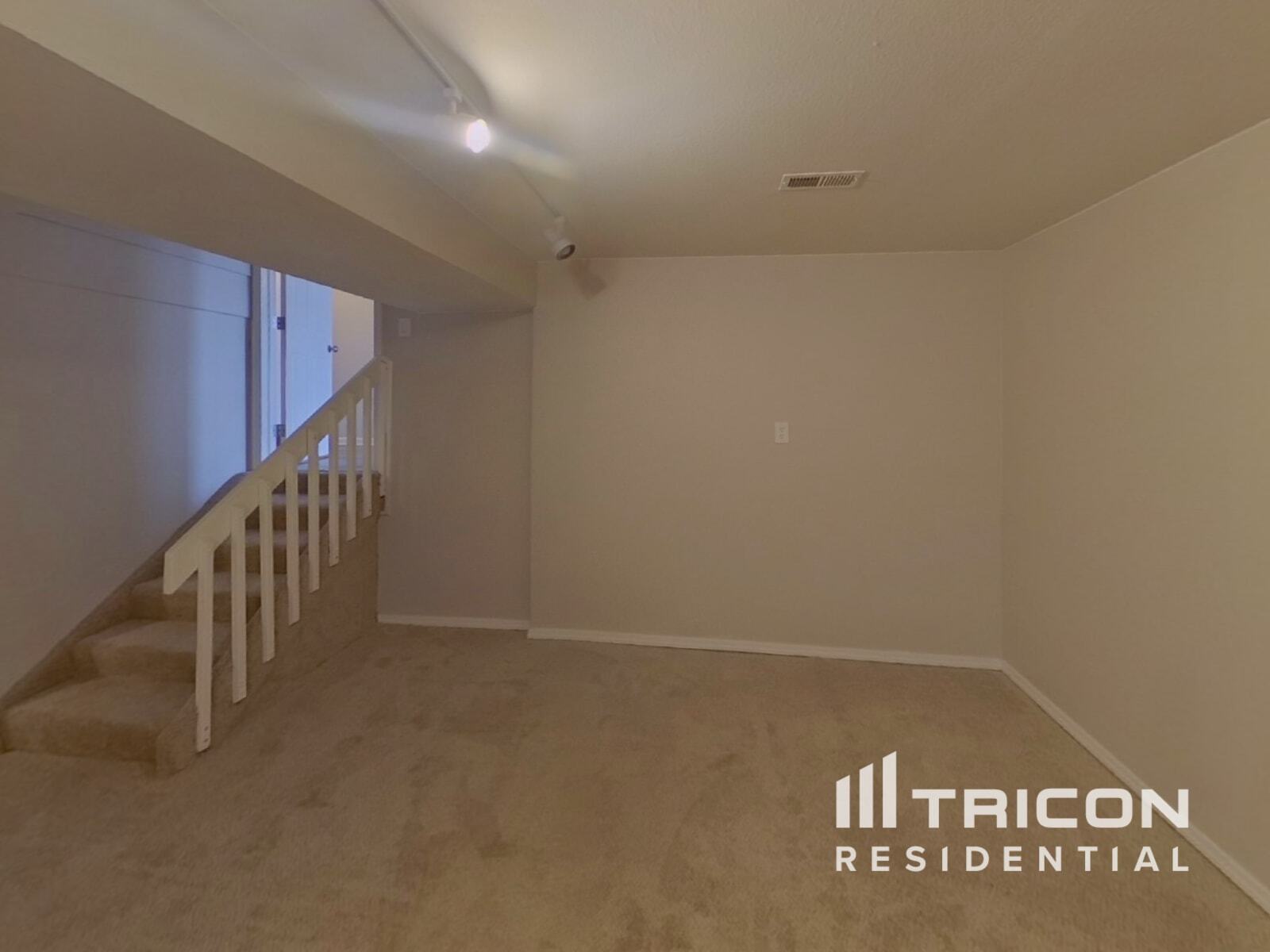 Building Photo - 6445 Fall River Dr