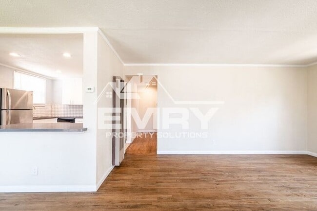 Building Photo - Upgraded 3 bed 1 bath unit in Los Angeles 90063