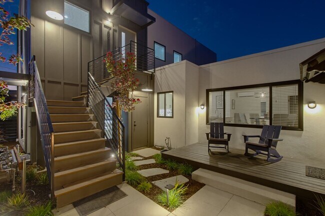 Building Photo - 426-426 Arbor Dr