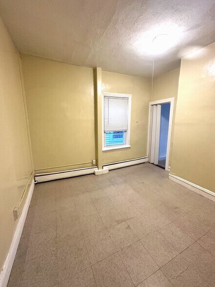 Building Photo - 79 Wesleyan Ave