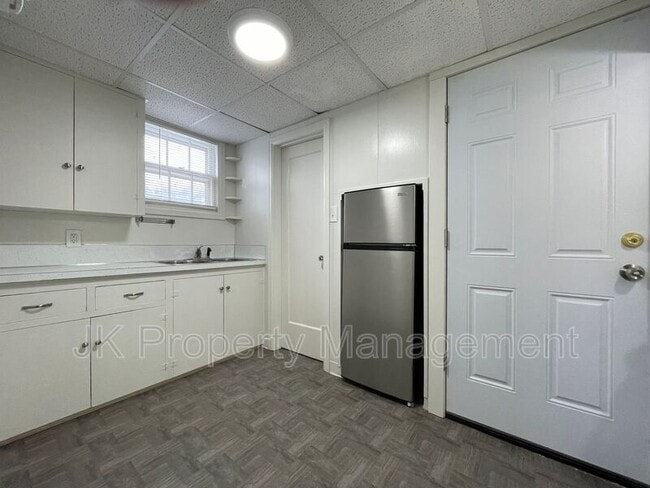 Building Photo - 1727 8th Ave N