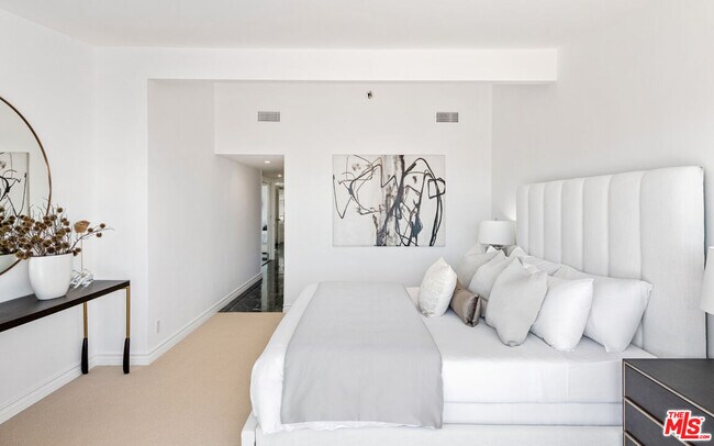 Building Photo - 18100 Wakecrest Dr