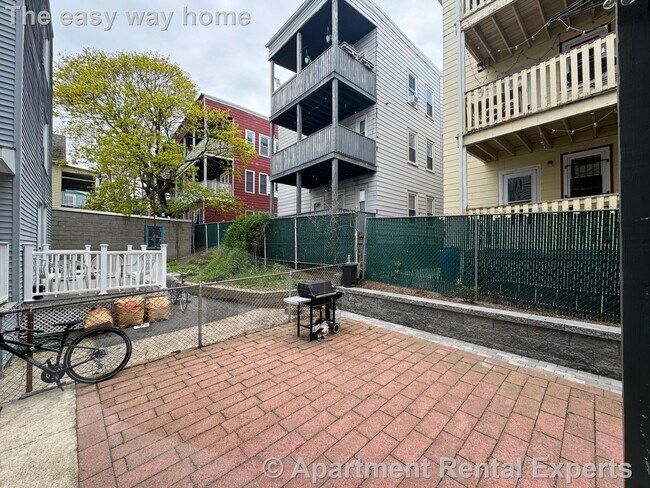 Building Photo - 33-35 Magnus Ave Unit #3