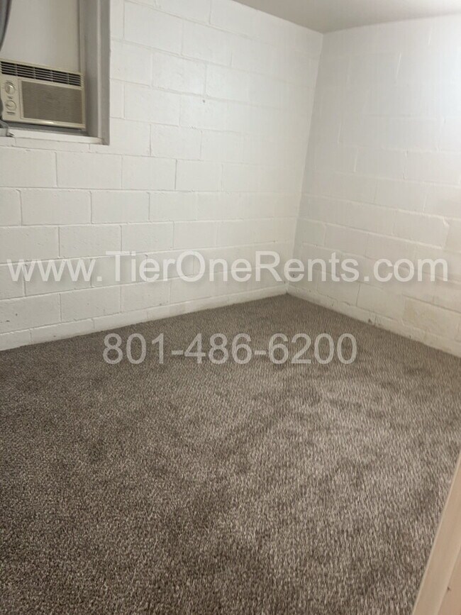 Building Photo - Limited-time offer: $500 off December's RENT