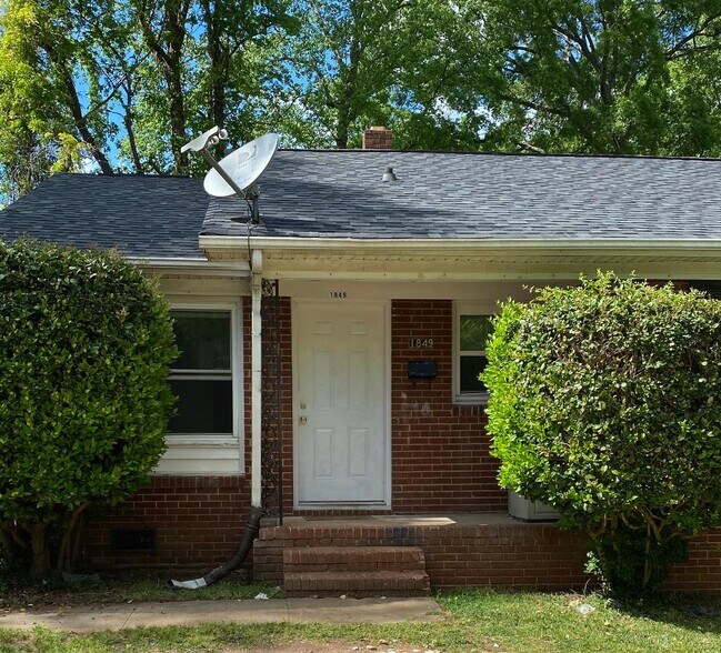 Building Photo - 1849 Darbrook Dr