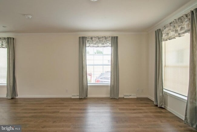 Building Photo - 62 Friars Ln