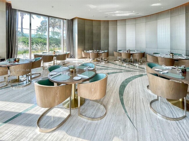 Building Photo - 18975 Collins Ave