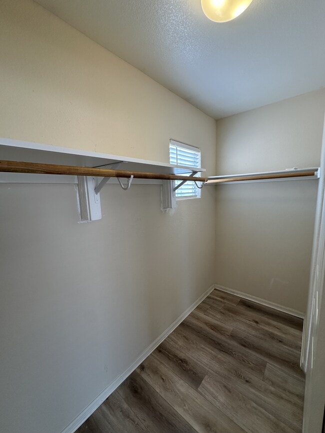 Building Photo - 9156 Sangria Ln