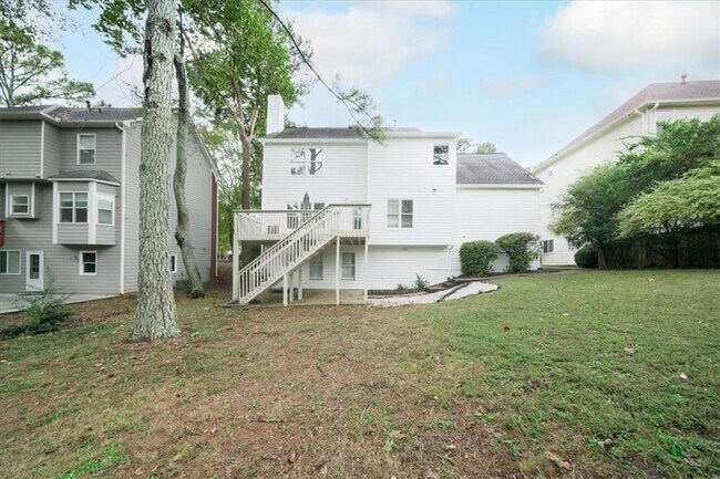 Building Photo - 4085 Pineset Dr