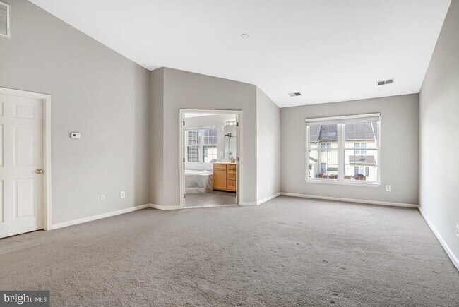 Building Photo - 22616 Welborne Manor Square