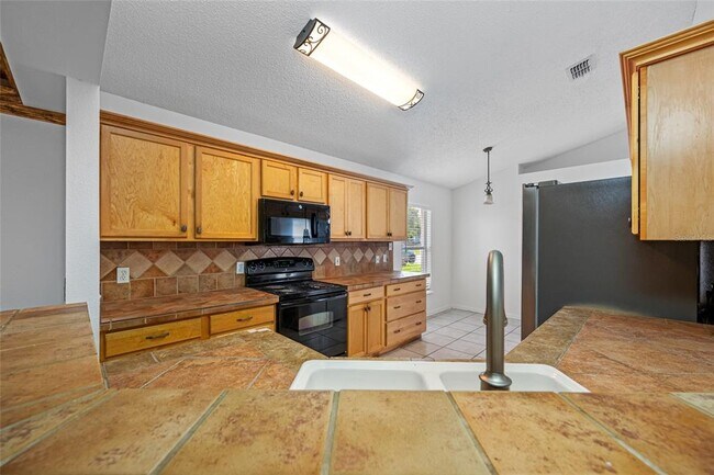 Building Photo - 31701 Shin Ct