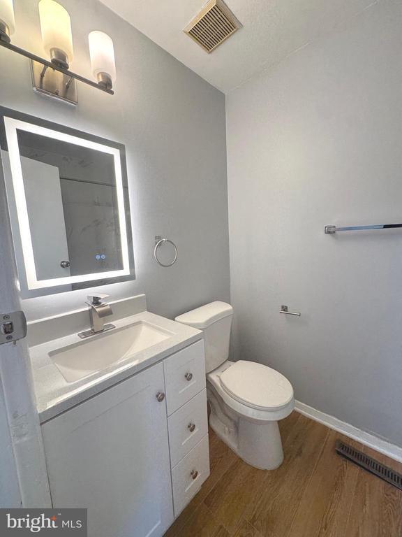 Building Photo - 17 Holland Hill Ct