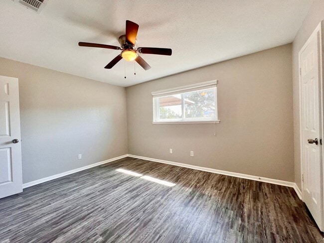 Building Photo - Beautiful one story home in Rosenberg, TX