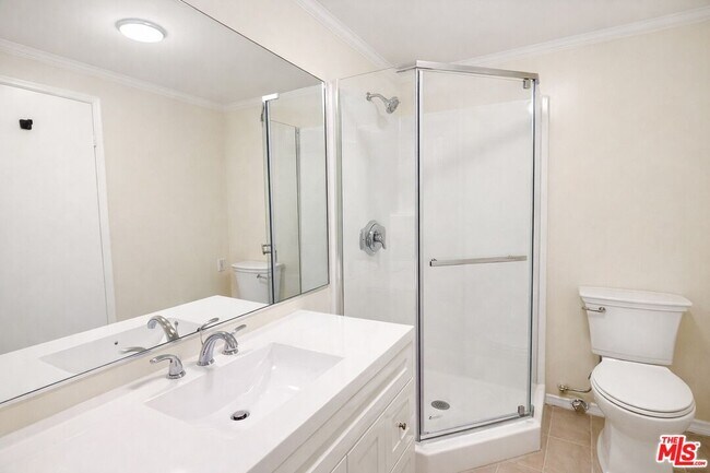 Building Photo - 3641 Sunswept Dr