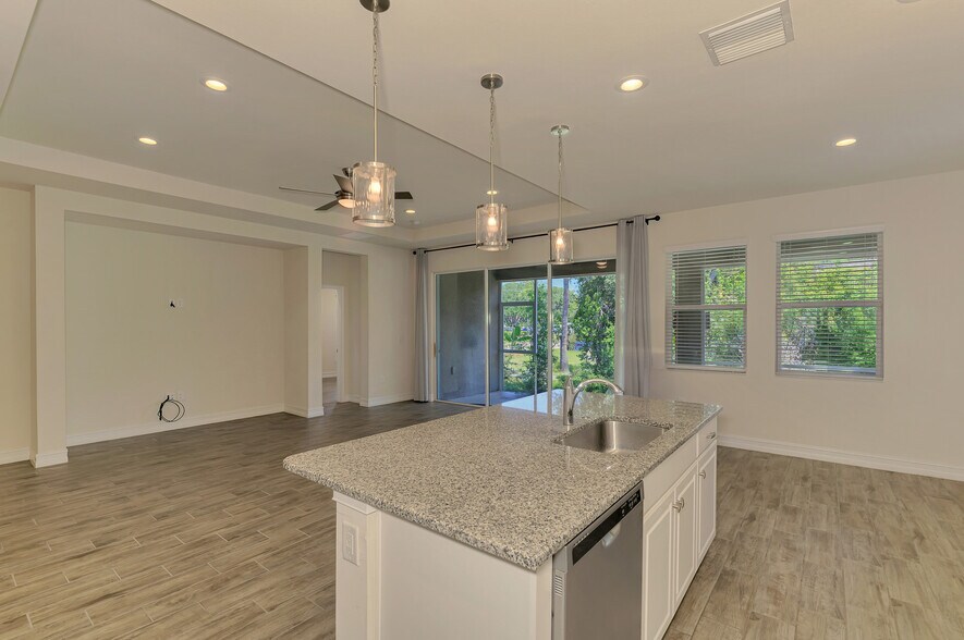 Building Photo - 4400 Conchfish Ln
