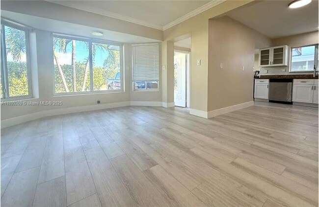 Building Photo - 716 NE 7th St