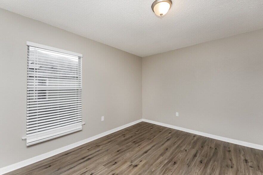 Building Photo - 859 Jarnac Dr
