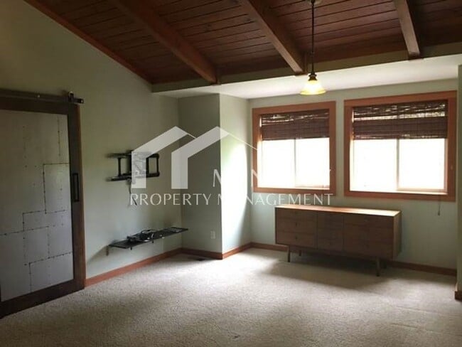 Building Photo - 3 bedroom Craftsman Home near Narrows & Uptown