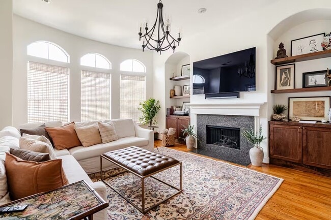 Building Photo - 6515 Minola St