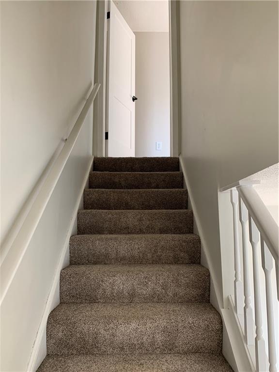 Building Photo - 200 Post Rd