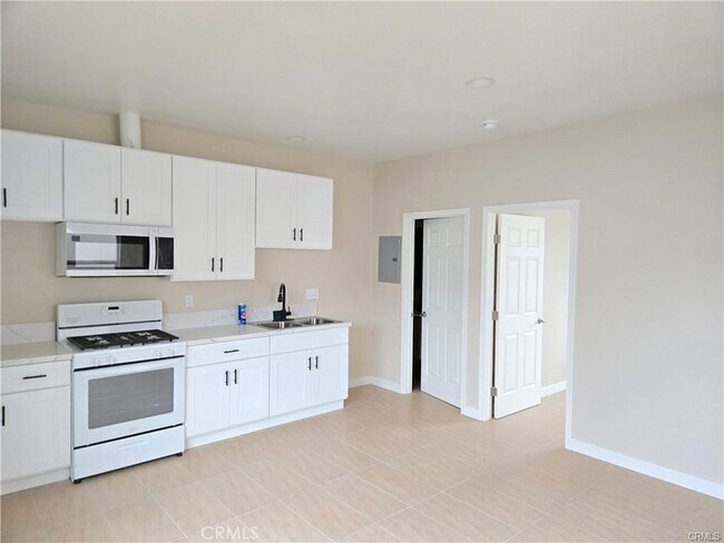 Building Photo - 6010 Kansas Ave