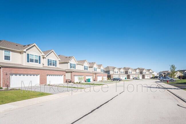 Building Photo - 15014 Quincy Cir