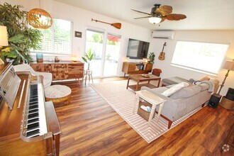 Building Photo - Standalone, Remodeled, Tastefully Furnishe...