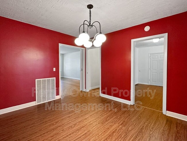 Building Photo - 1123 Belvedere Dr