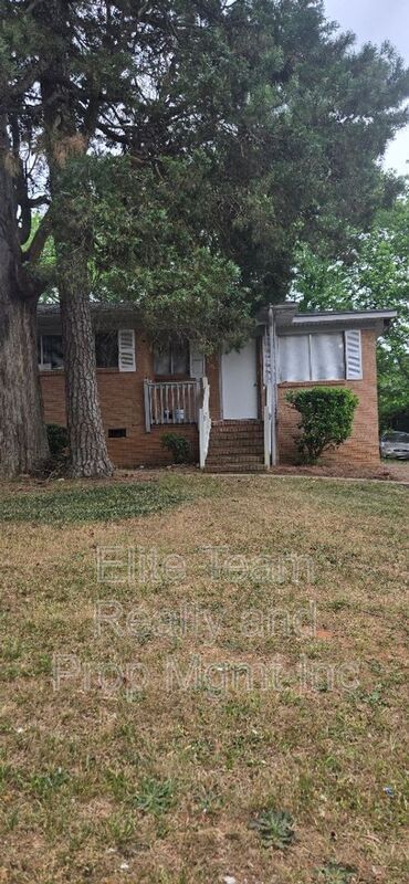 Building Photo - 1803 Darbrook Dr