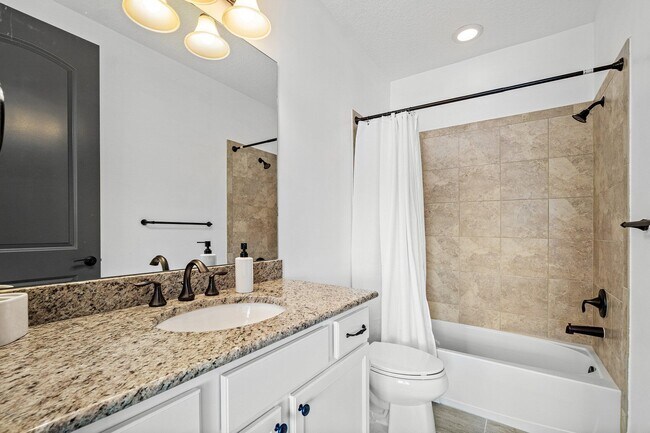 Building Photo - 210 Alcove Point Ln