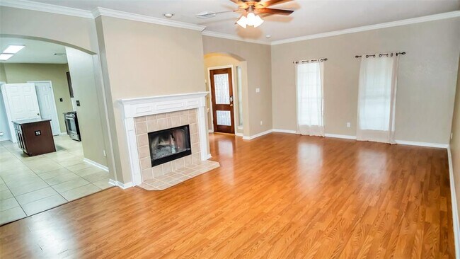 Building Photo - 2808 White Oak Ln