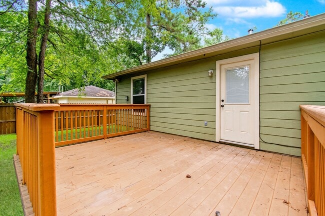 Building Photo - 10629 Royal Cavins Dr