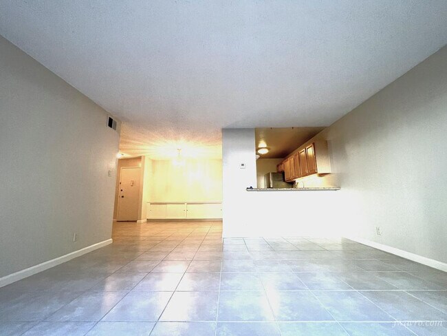 Building Photo - 1101 Continentals Way