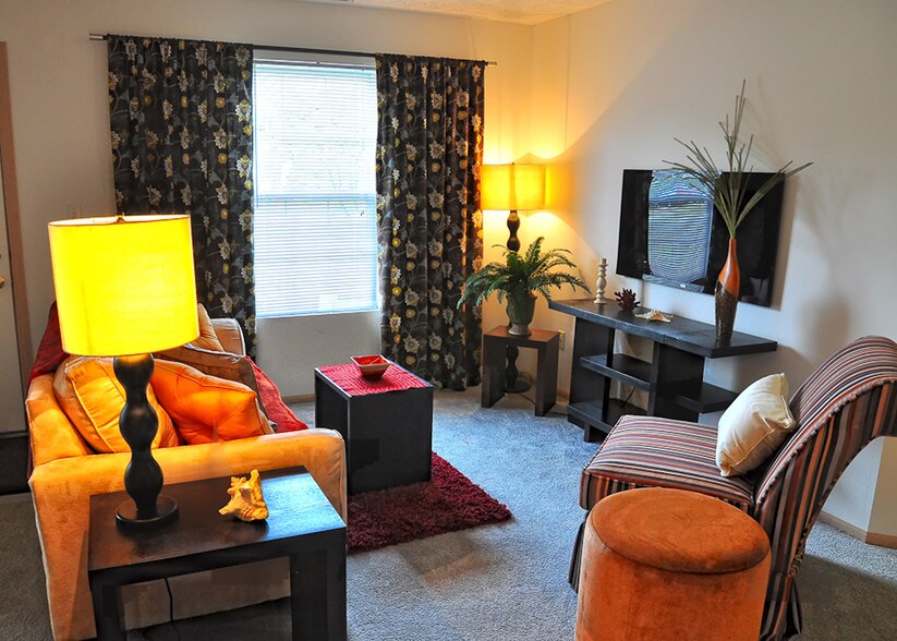 Village Gate Apartments 14535 E Broad St Reynoldsburg OH 43068