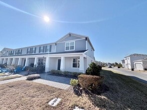 Building Photo - 633 Belgrove St