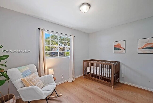 Building Photo - 1480 SW 26th Ave