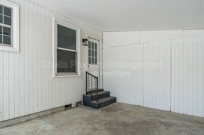 Building Photo - 282 Southburn Dr